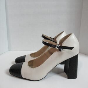 Adrienne Vittadini Heels Womens Size 7.5 Cream Black Toe Pierce Chunky Classy